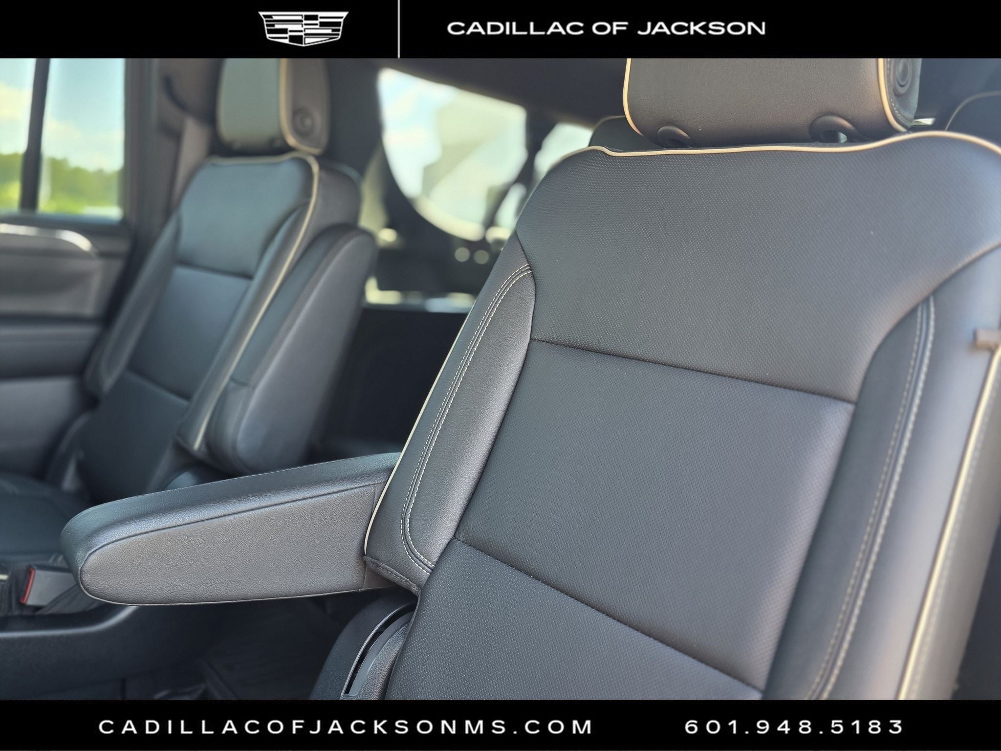2023 GMC Yukon XL SLT