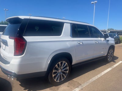 2022 GMC Yukon XL Denali
