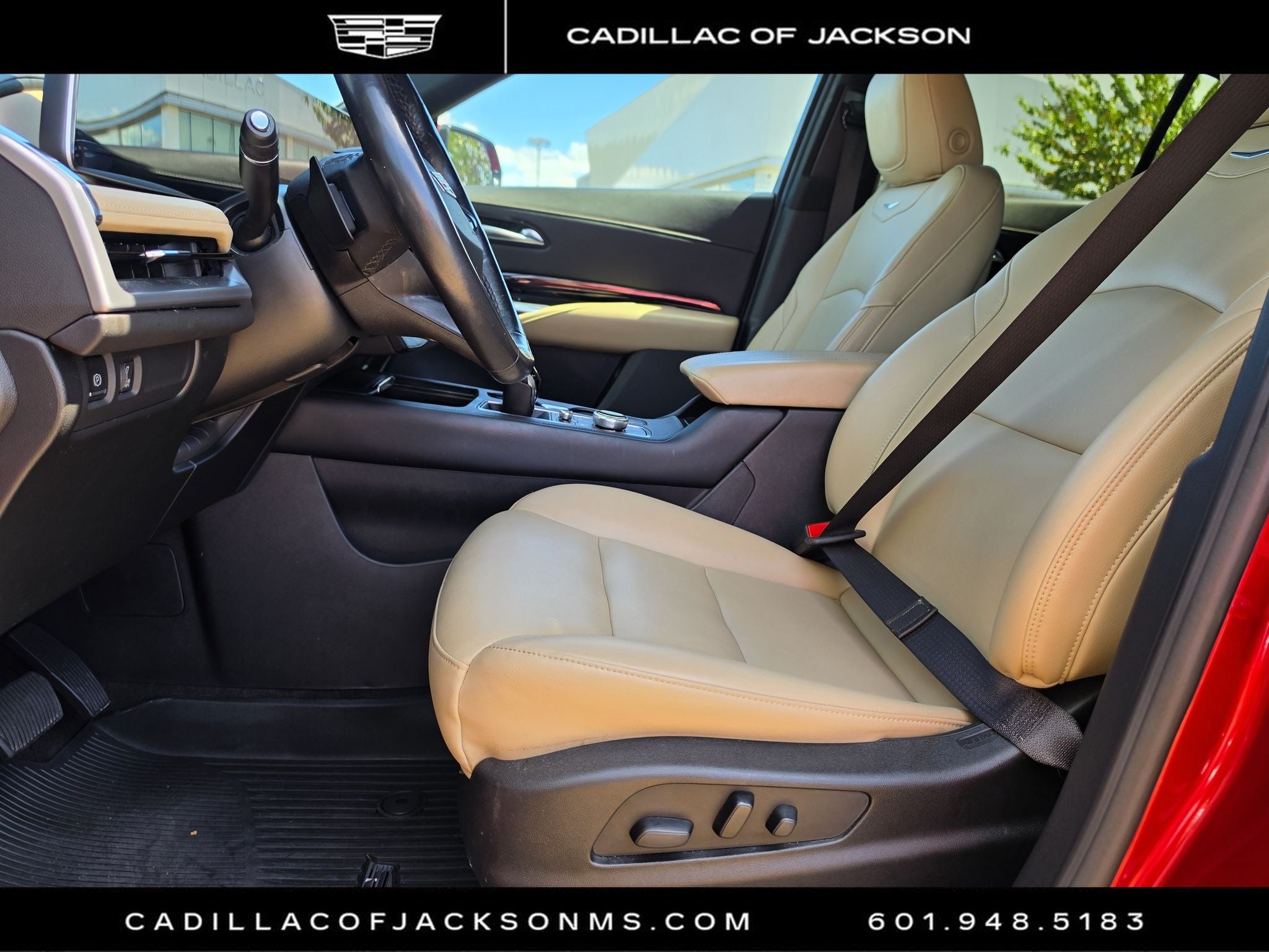 2024 Cadillac XT4 Luxury