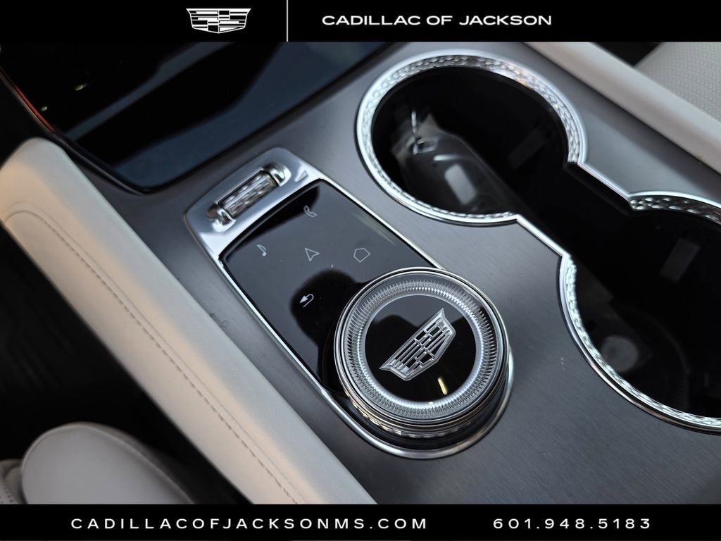 2026 Cadillac VISTIQ Luxury