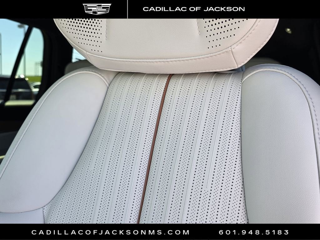 2026 Cadillac VISTIQ Luxury
