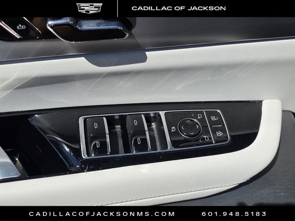 2026 Cadillac VISTIQ Luxury