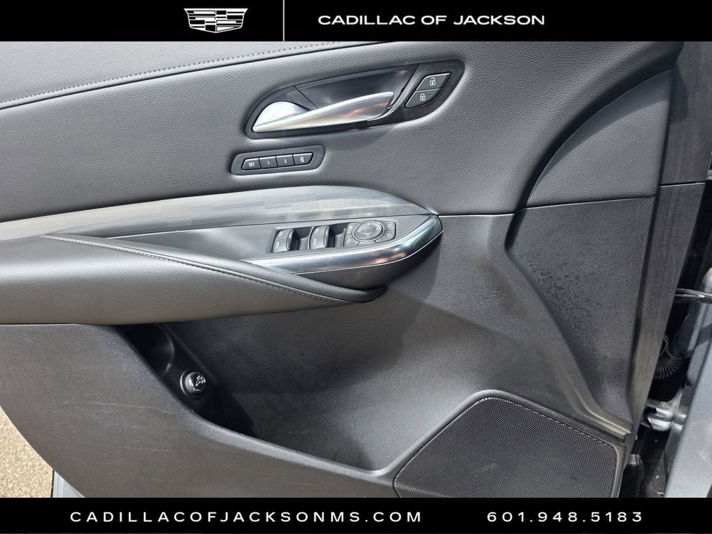 2025 Cadillac XT4 Premium Luxury