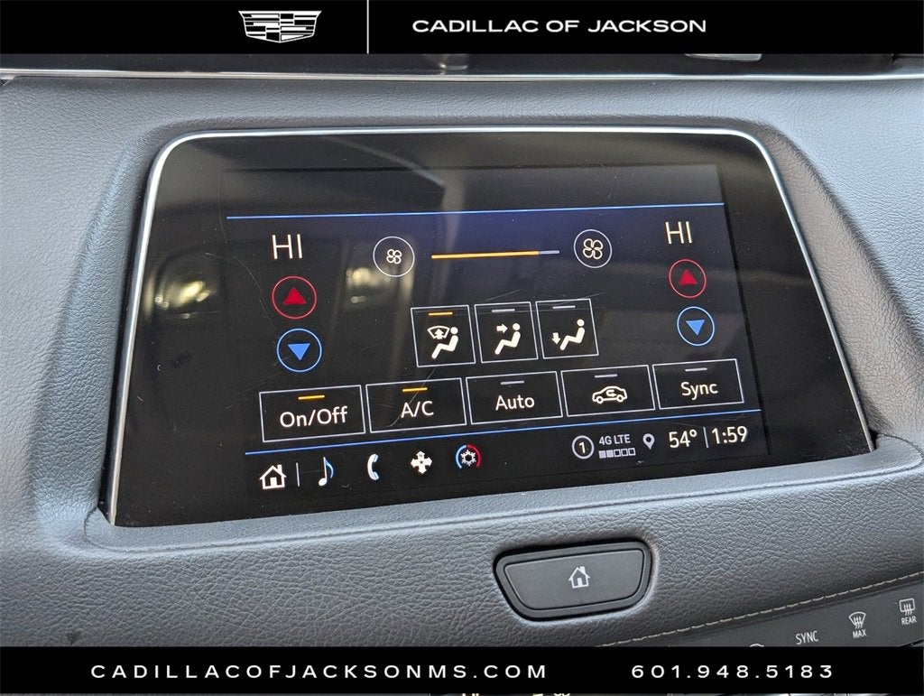 2023 Cadillac XT4 Premium Luxury