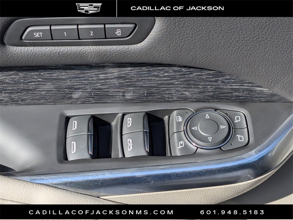 2023 Cadillac XT4 Premium Luxury