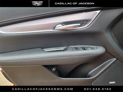 2025 Cadillac XT5 Luxury