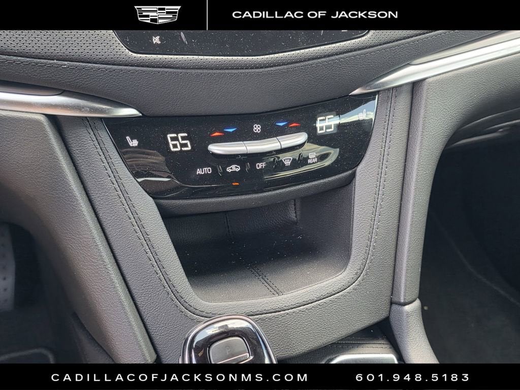 2026 Cadillac XT5 Luxury