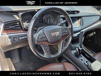 2022 Cadillac XT5 FWD Premium Luxury