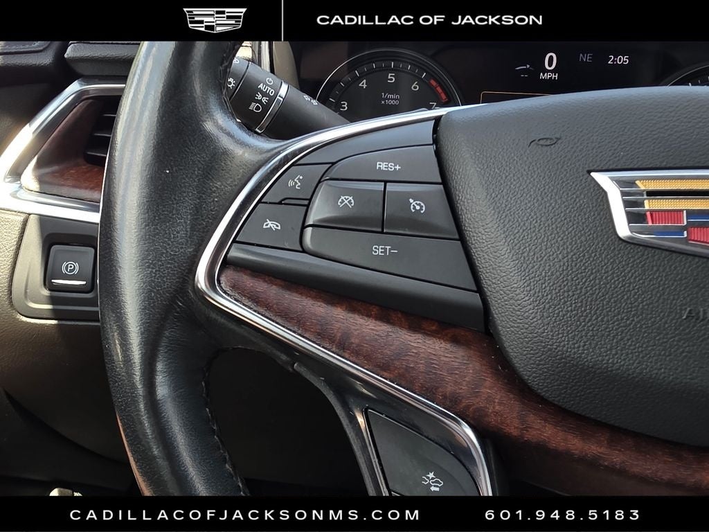 2022 Cadillac XT5 FWD Premium Luxury