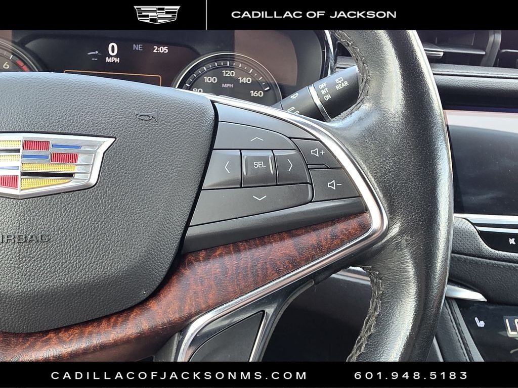 2022 Cadillac XT5 FWD Premium Luxury