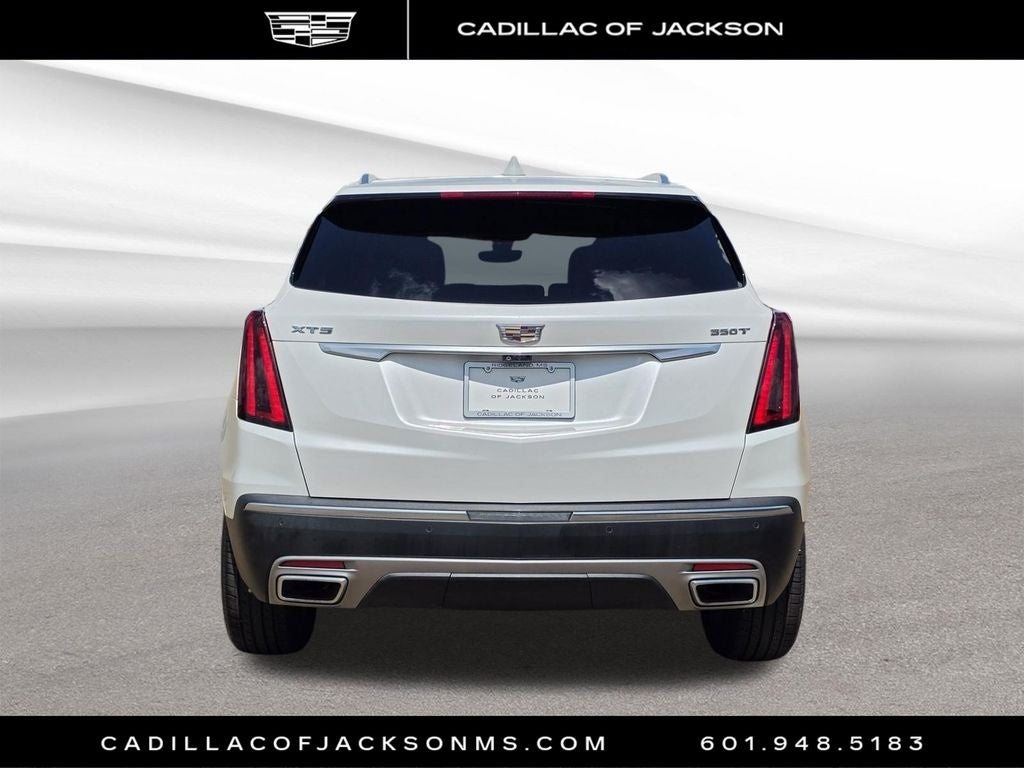 2022 Cadillac XT5 FWD Premium Luxury