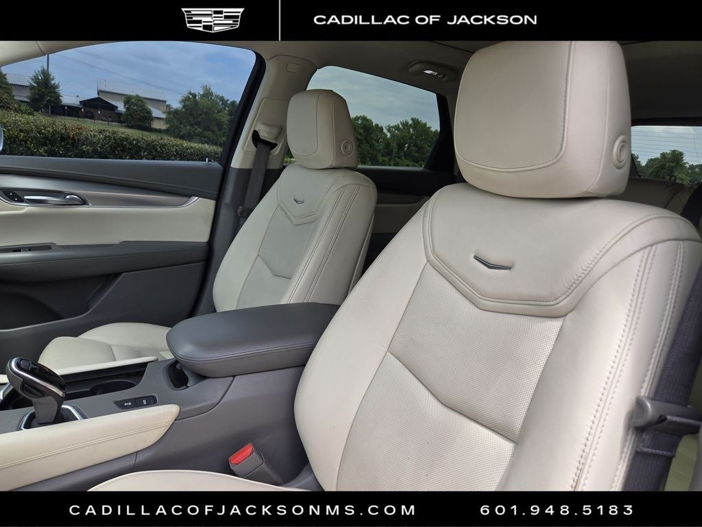 2017 Cadillac XT5 Premium Luxury FWD