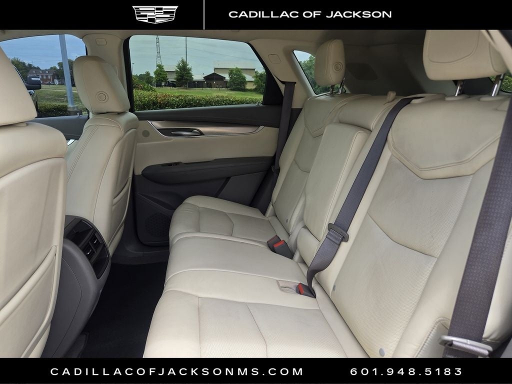 2017 Cadillac XT5 Premium Luxury FWD