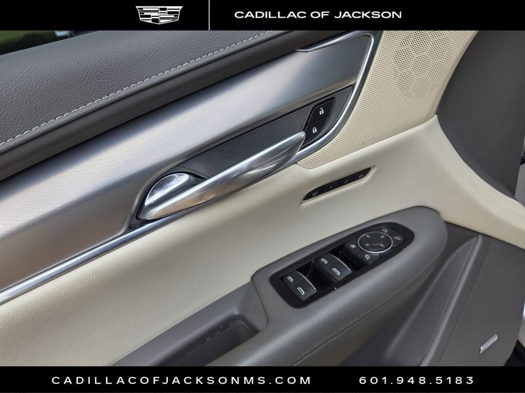 2017 Cadillac XT5 Premium Luxury FWD