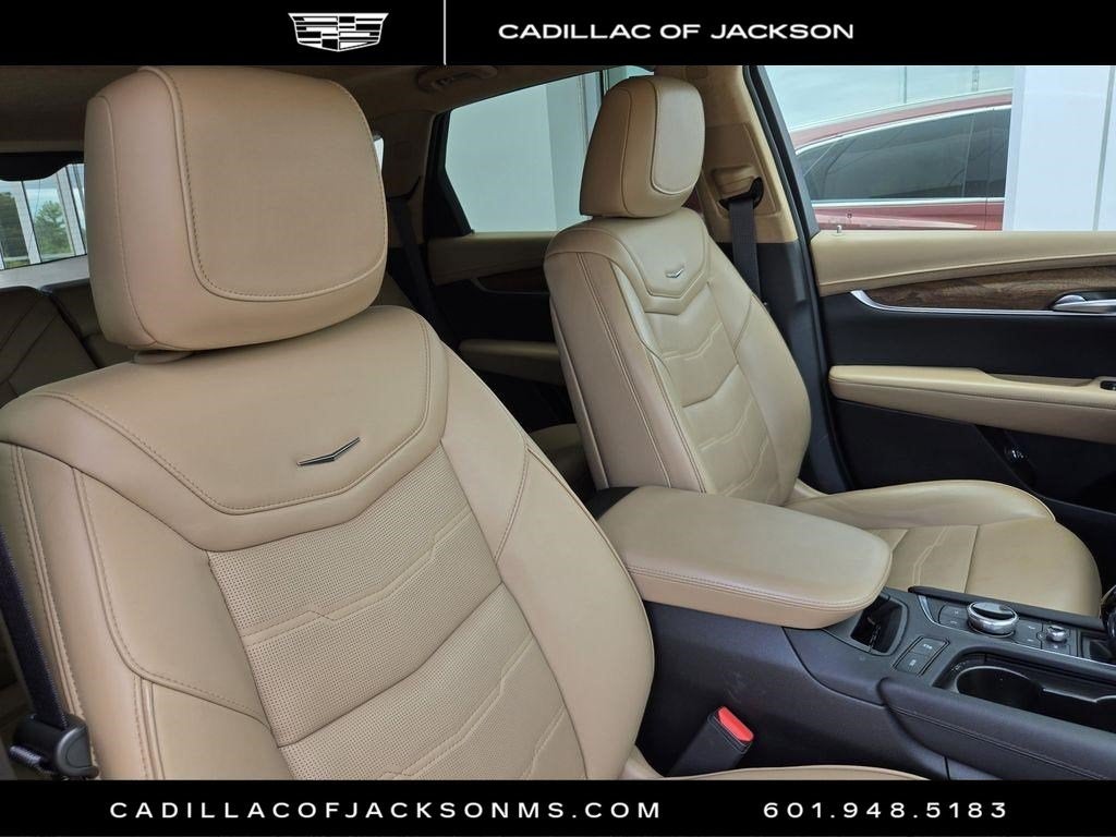 2023 Cadillac XT5 Premium Luxury