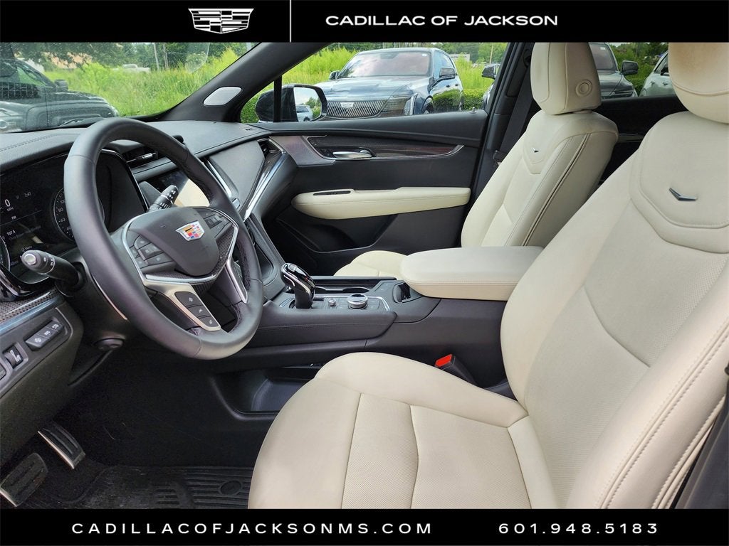 2025 Cadillac XT5 Sport