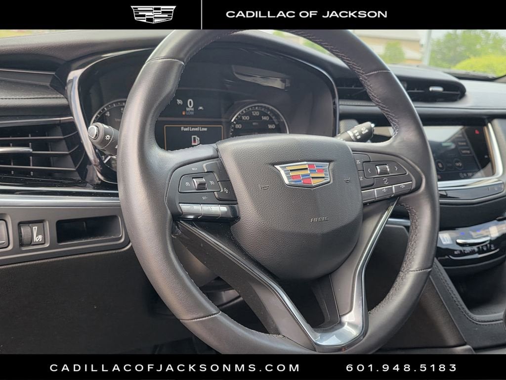 2025 Cadillac XT6 Luxury