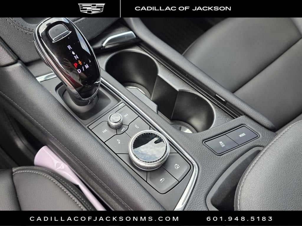 2025 Cadillac XT6 Luxury