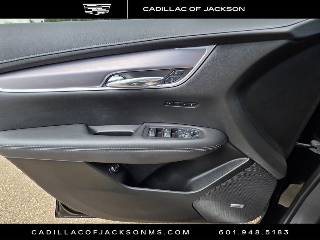 2025 Cadillac XT6 Luxury