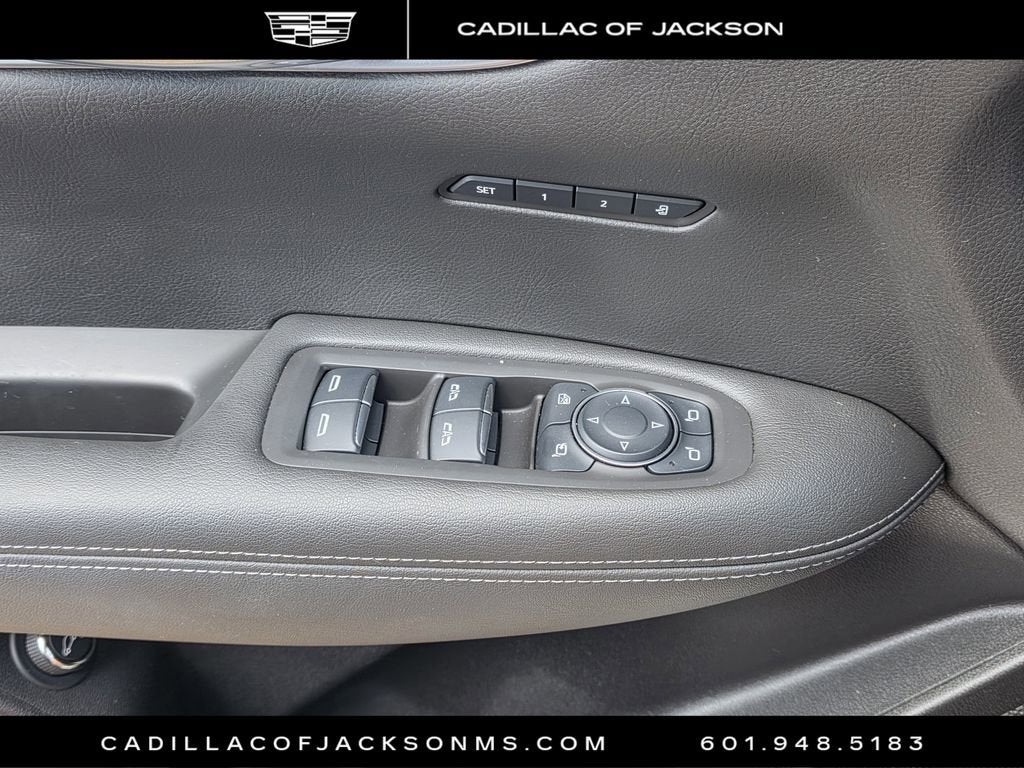 2025 Cadillac XT6 Luxury