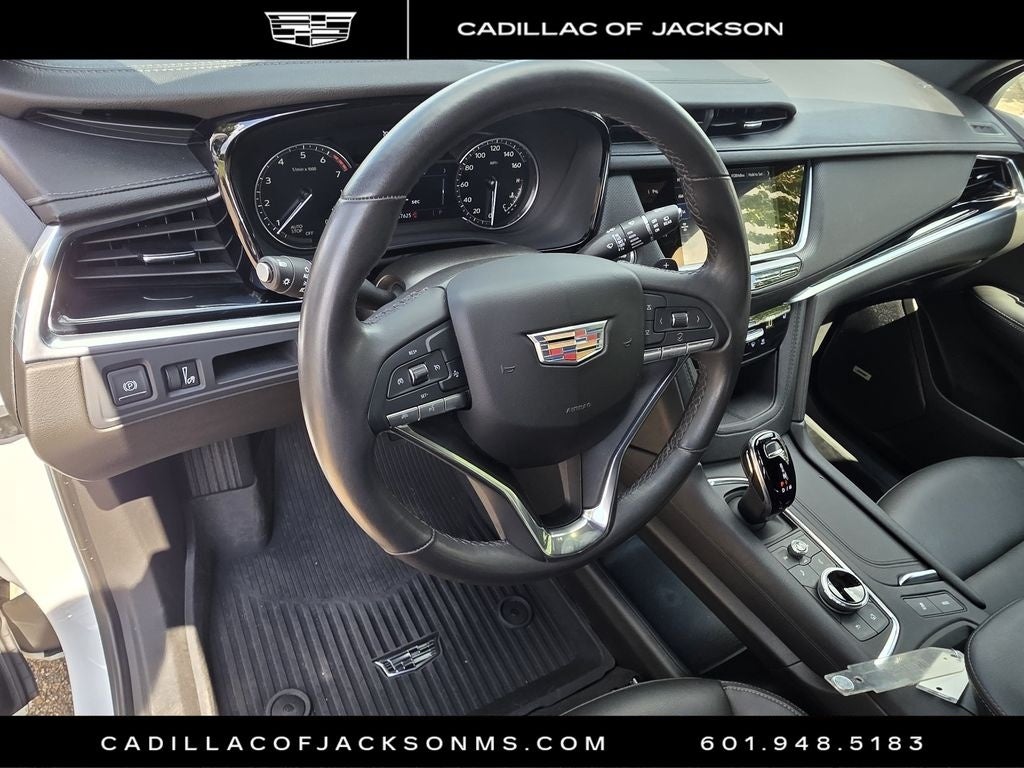 2024 Cadillac XT6 Luxury
