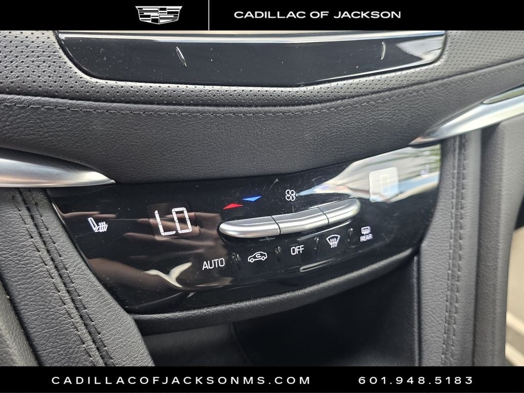 2024 Cadillac XT6 Luxury