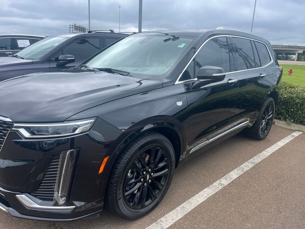 2022 Cadillac XT6 Premium Luxury