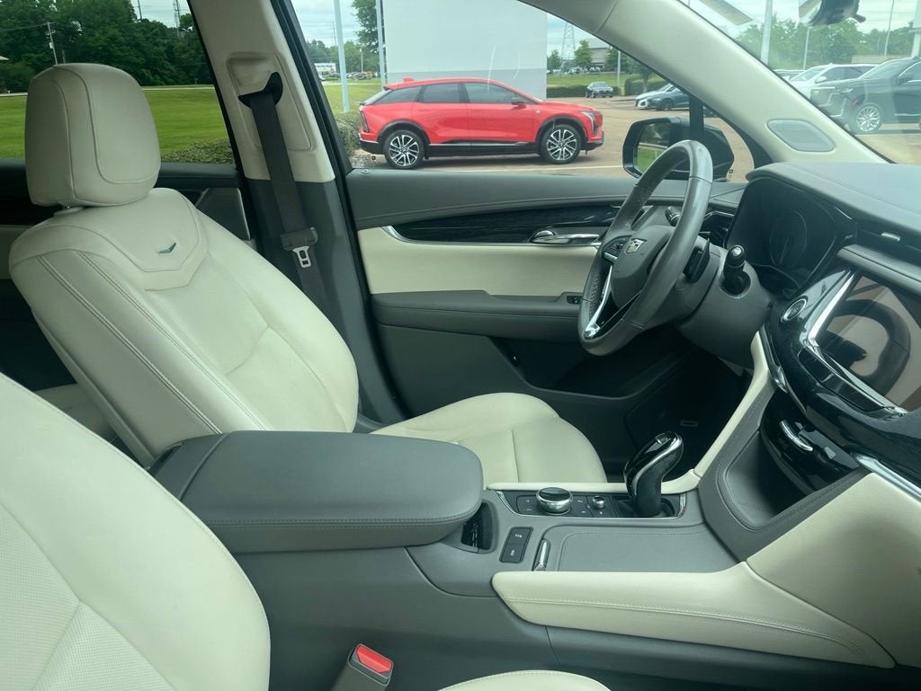 2022 Cadillac XT6 Premium Luxury