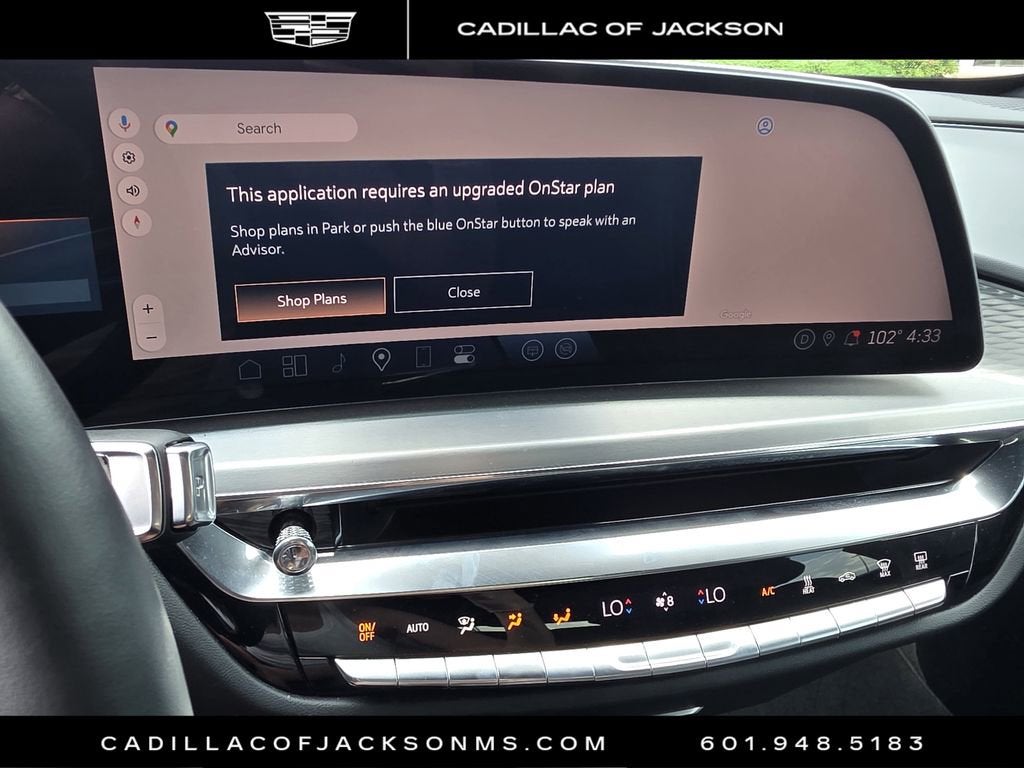 2024 Cadillac LYRIQ Luxury 2