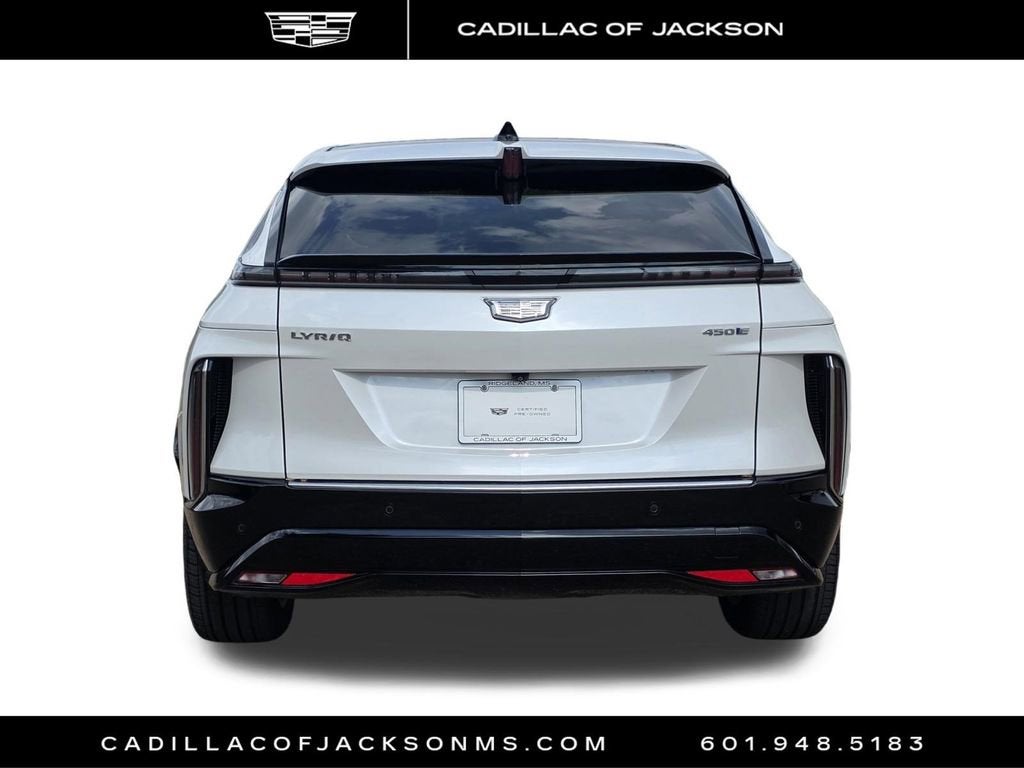 2024 Cadillac LYRIQ Luxury 2