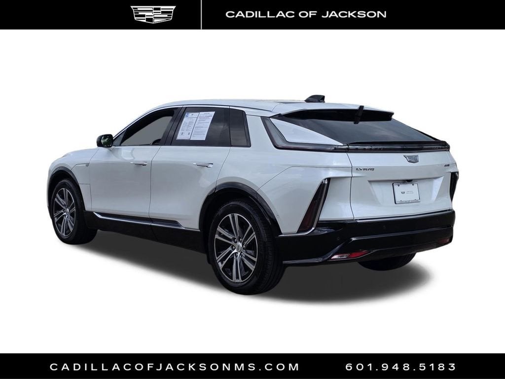 2024 Cadillac LYRIQ Luxury 2