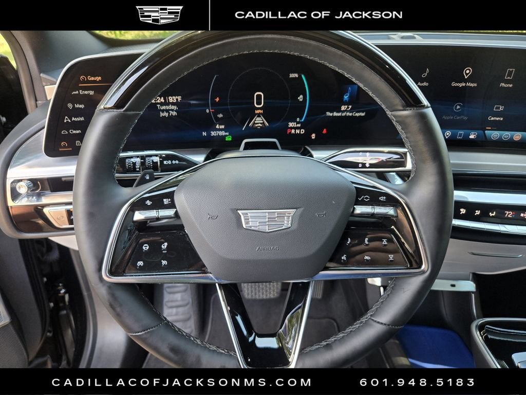 2024 Cadillac LYRIQ Luxury 3