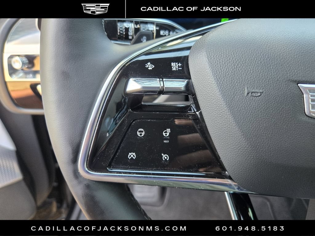 2024 Cadillac LYRIQ Luxury 3