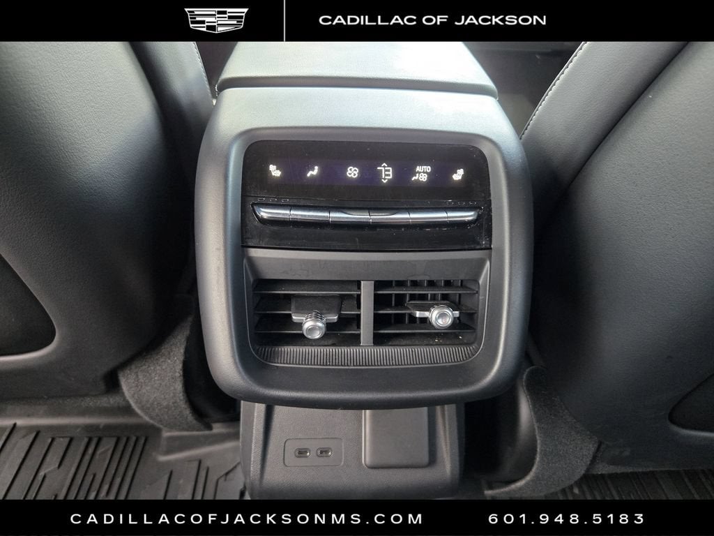 2024 Cadillac LYRIQ Sport 3