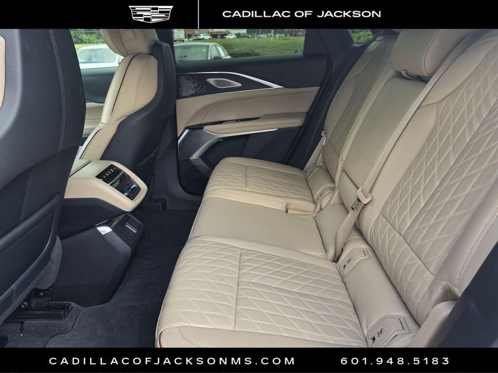 2024 Cadillac LYRIQ Sport 3