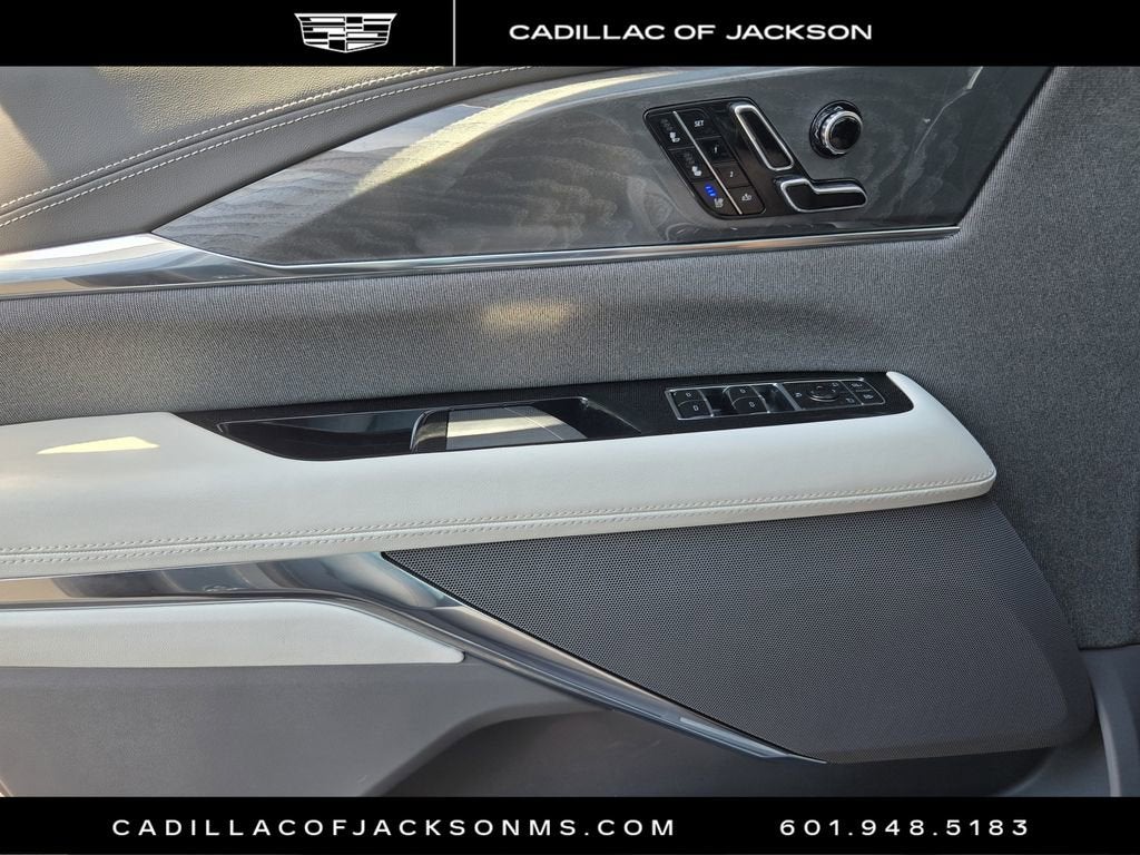 2026 Cadillac ESCALADE IQL Luxury