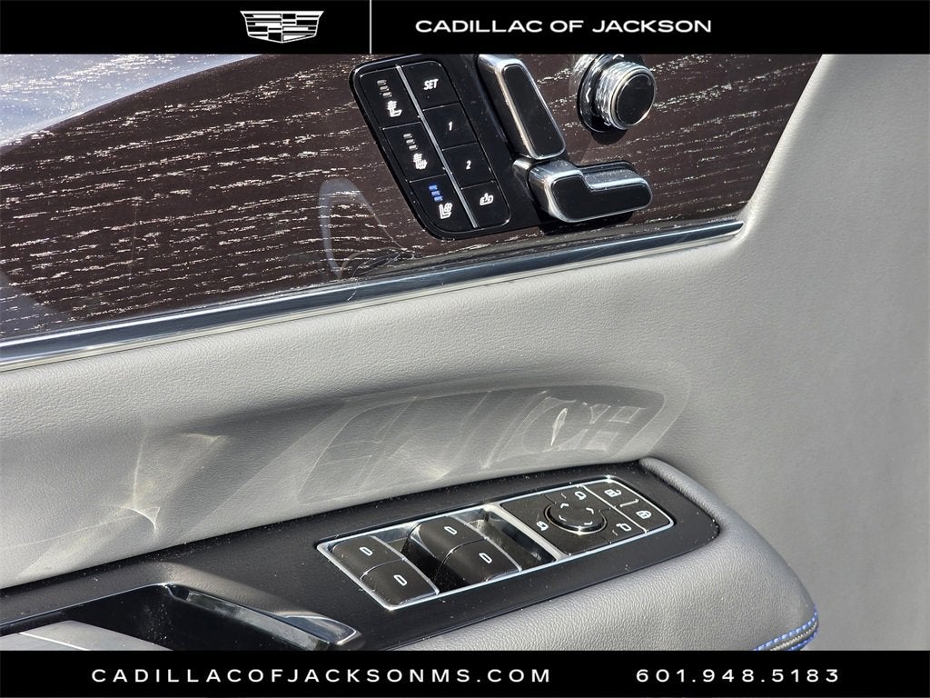 2026 Cadillac ESCALADE IQL Sport