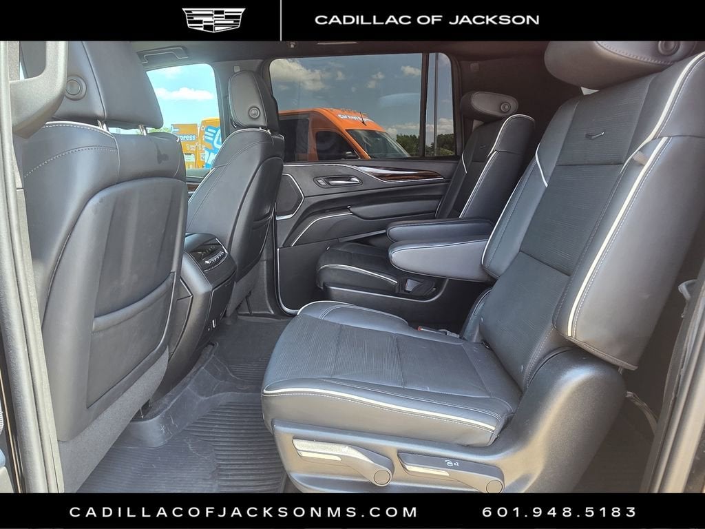 2023 Cadillac Escalade ESV Premium Luxury