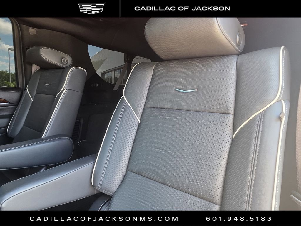 2023 Cadillac Escalade ESV Premium Luxury