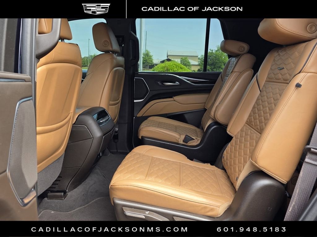 2023 Cadillac Escalade Premium Luxury