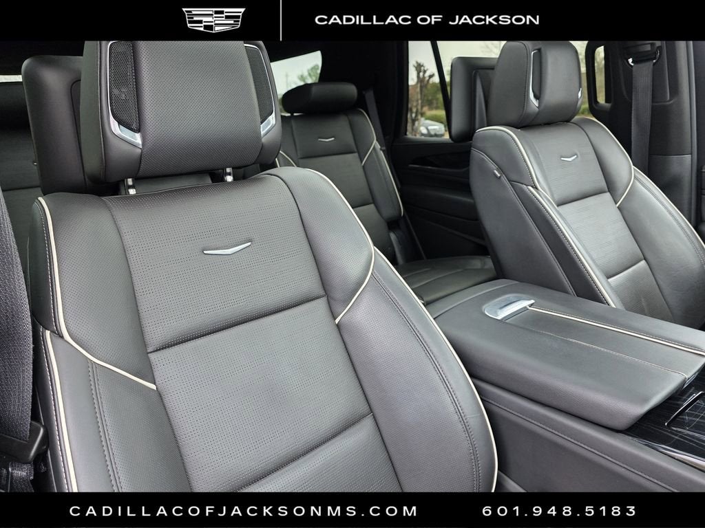 2023 Cadillac Escalade Sport