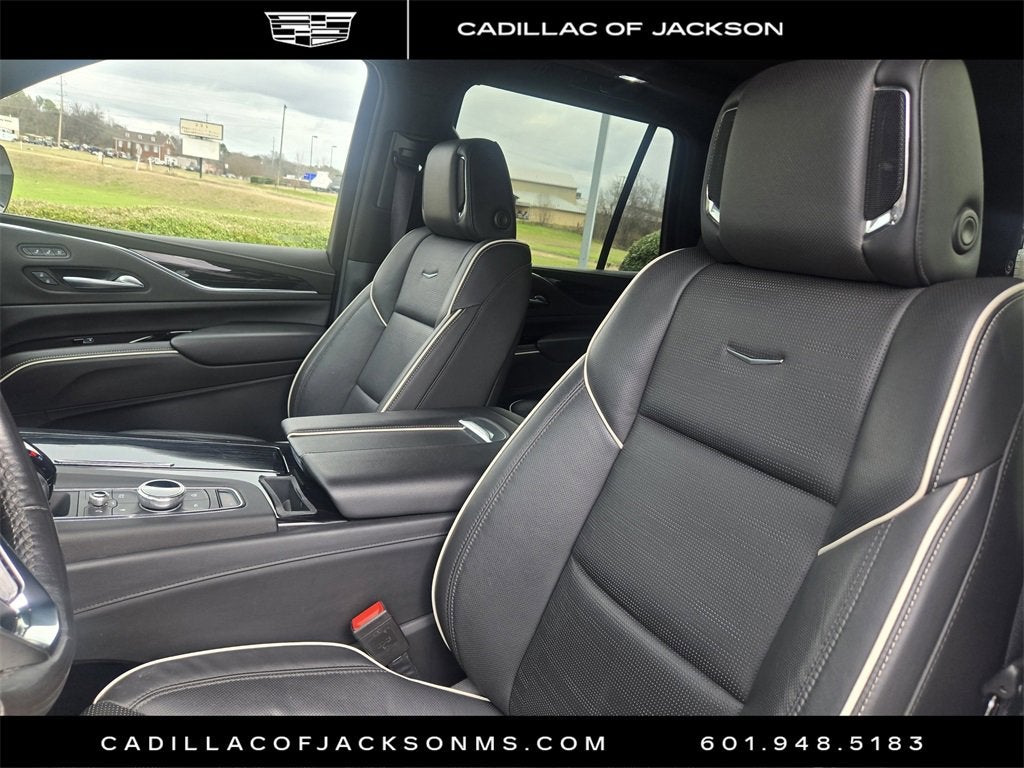 2024 Cadillac Escalade Sport