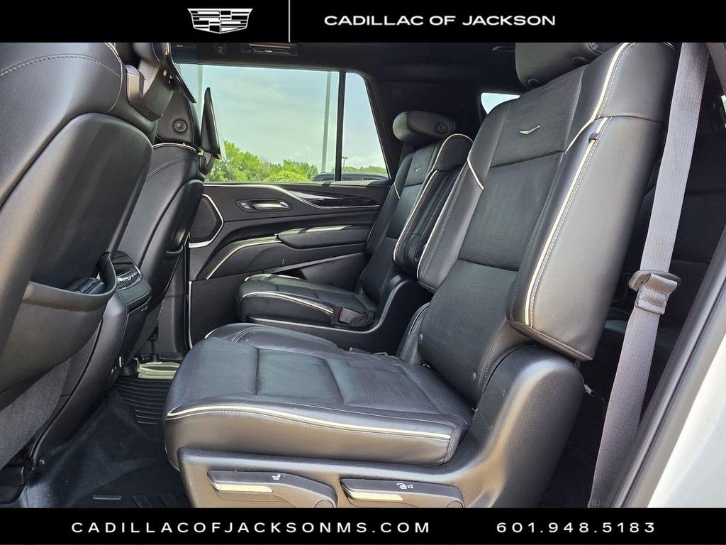 2023 Cadillac Escalade Sport