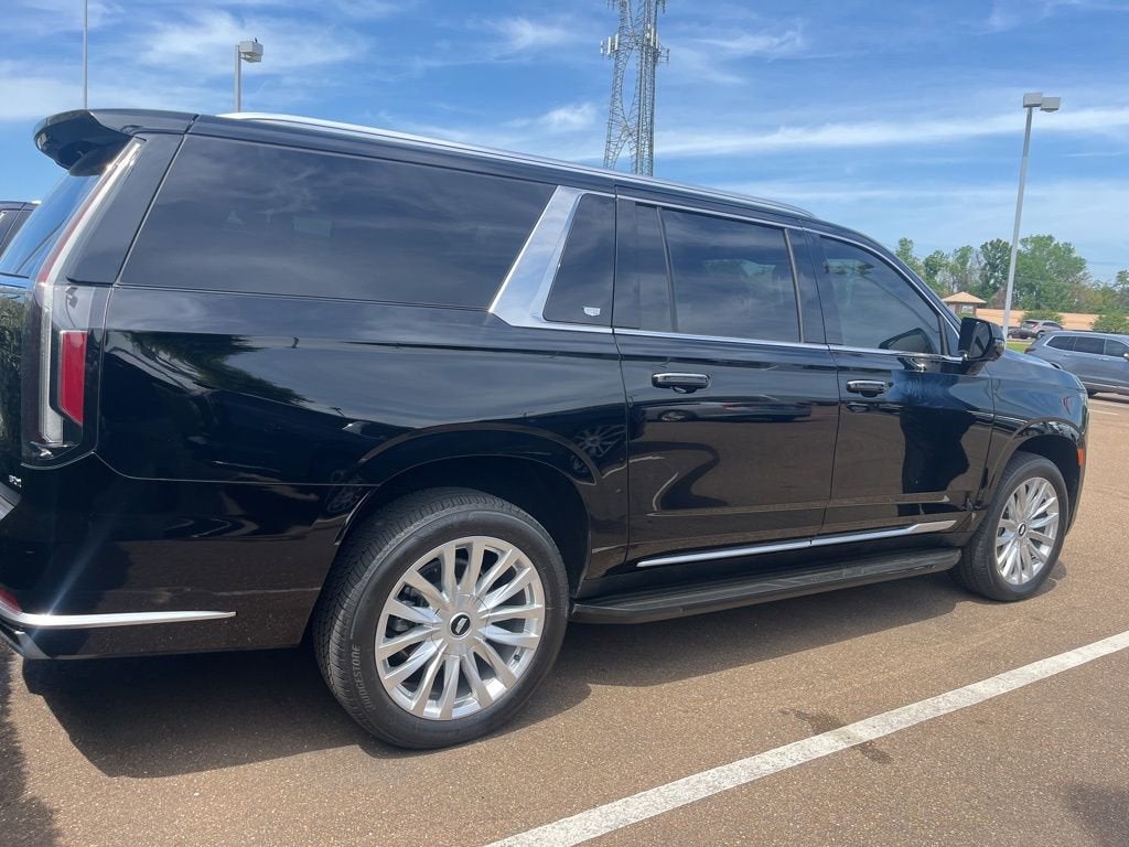 2024 Cadillac Escalade ESV Luxury