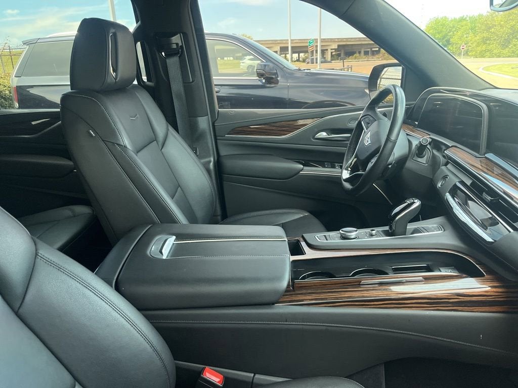 2024 Cadillac Escalade ESV Luxury