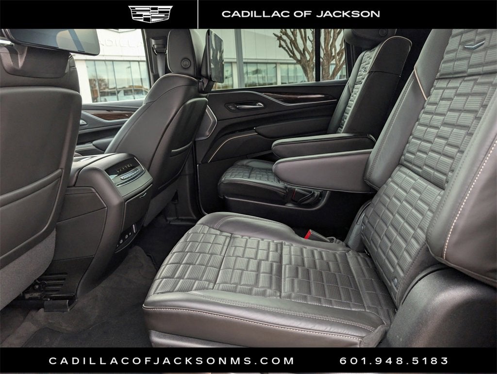 2023 Cadillac Escalade ESV Sport Platinum