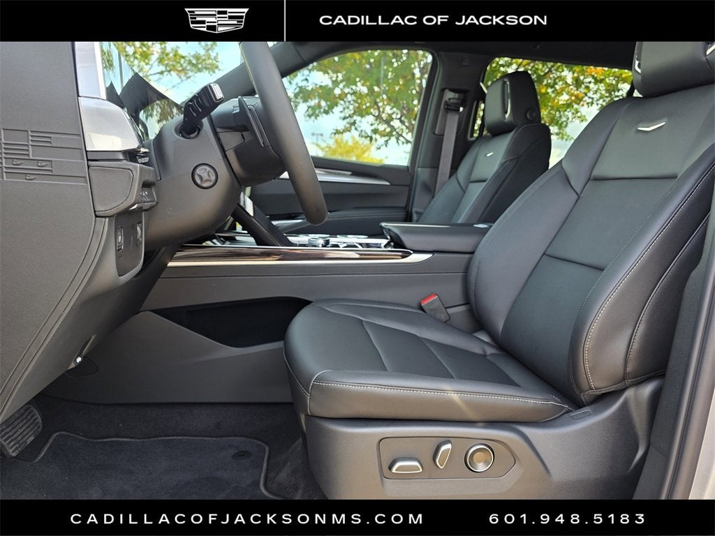 2025 Cadillac Escalade ESV Luxury