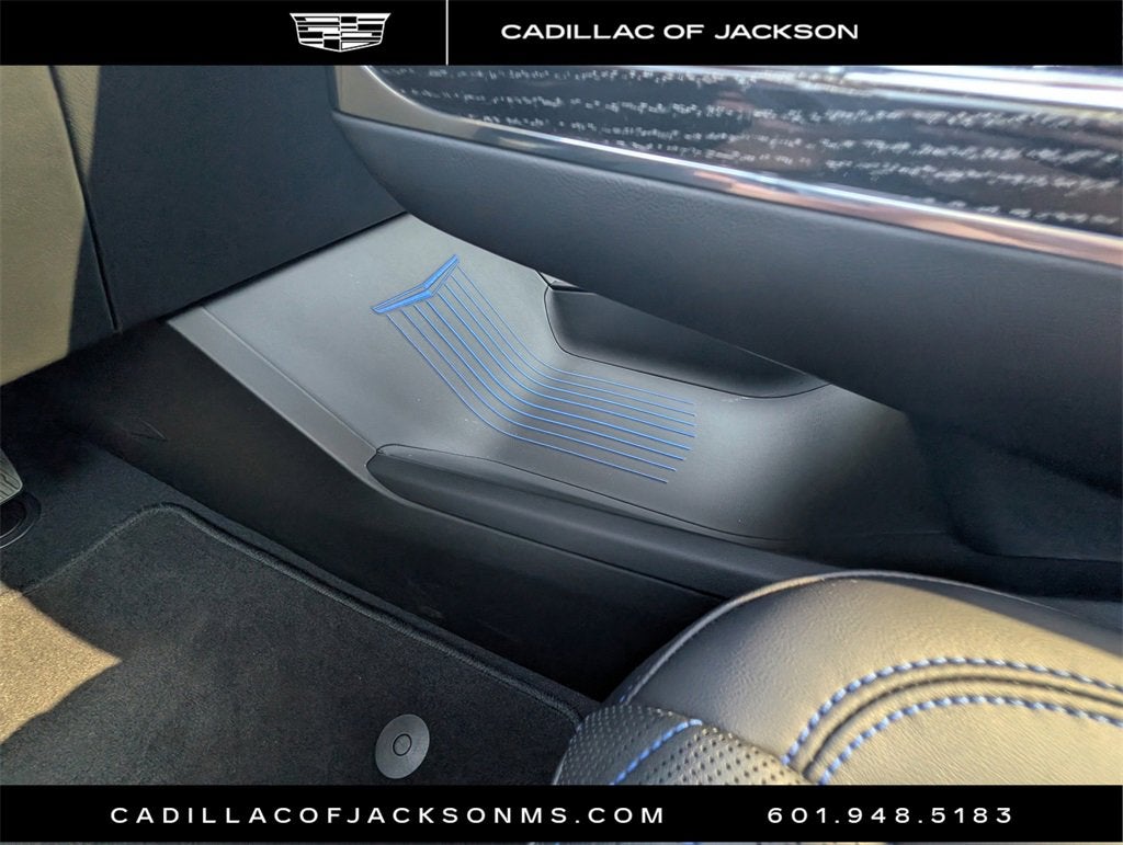 2025 Cadillac ESCALADE IQ Luxury 1