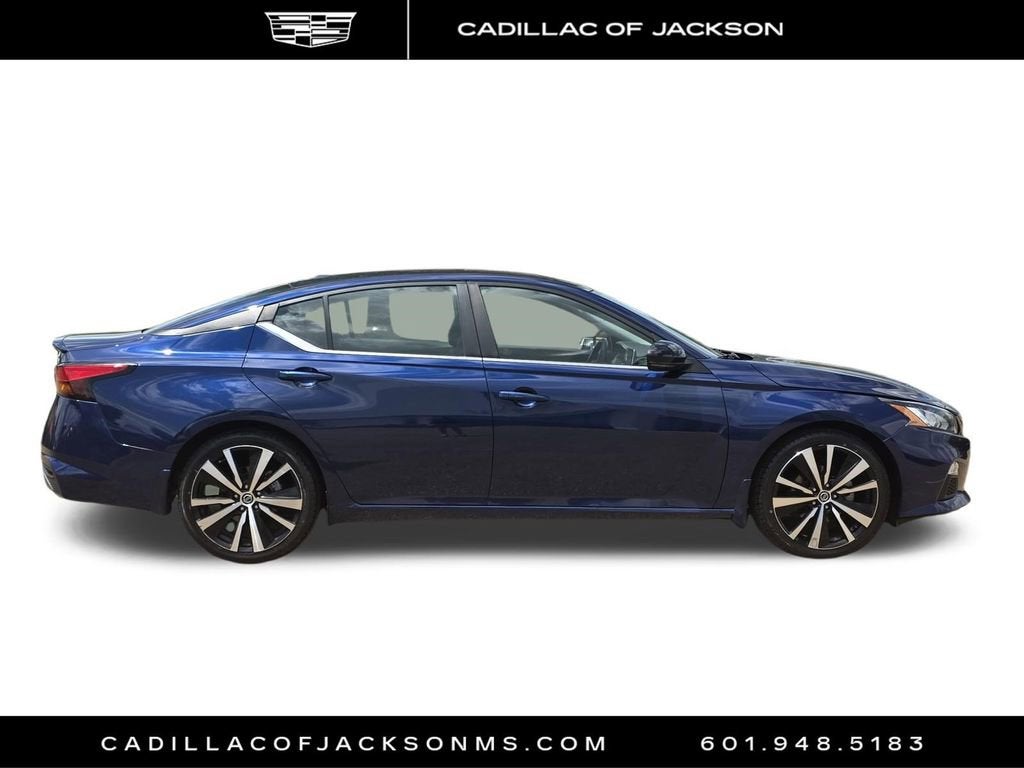 2022 Nissan Altima 2.0 SR