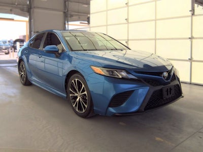 2020 Toyota Camry SE